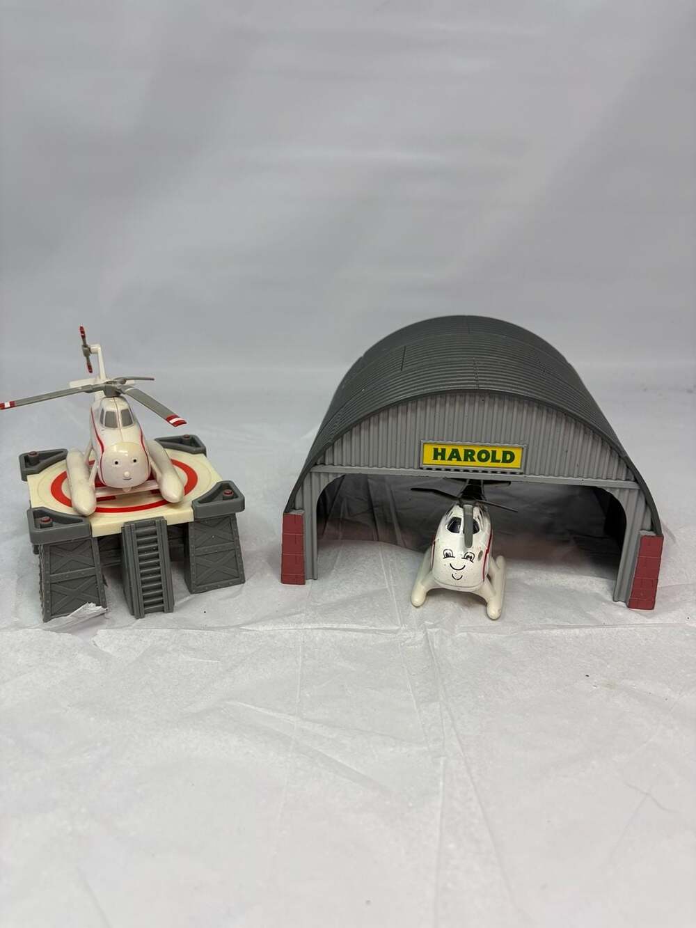 Thomas & Friends TrackMaster Harold's Hangar & Helipad Playset, 2 Harold’s w/set